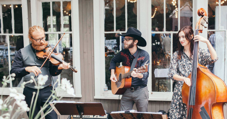 Bluegrass Brunch with Gussied (Trio)
